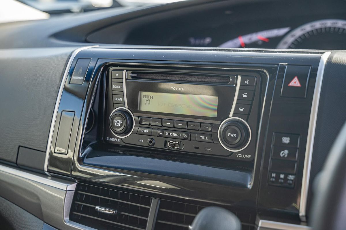 2015 Toyota Tarago GLi ACR50R