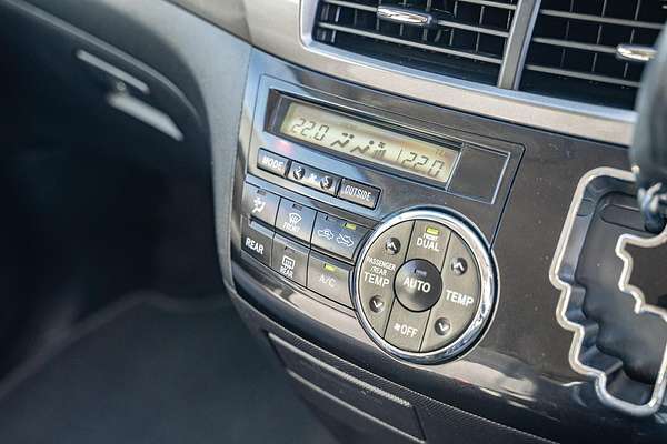 2015 Toyota Tarago GLi ACR50R