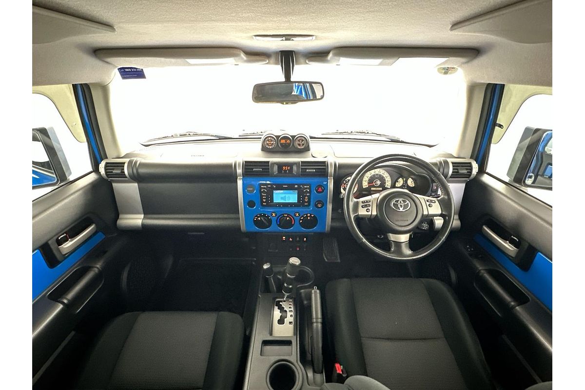 2011 Toyota FJ Cruiser GSJ15R