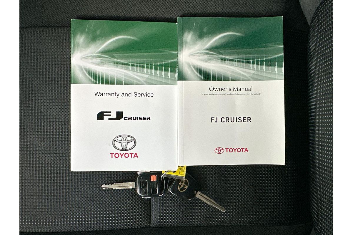 2011 Toyota FJ Cruiser GSJ15R
