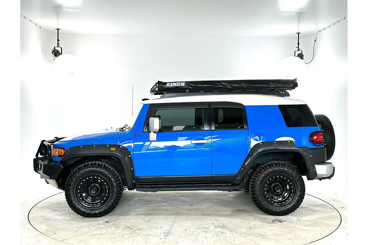 2011 Toyota FJ Cruiser GSJ15R