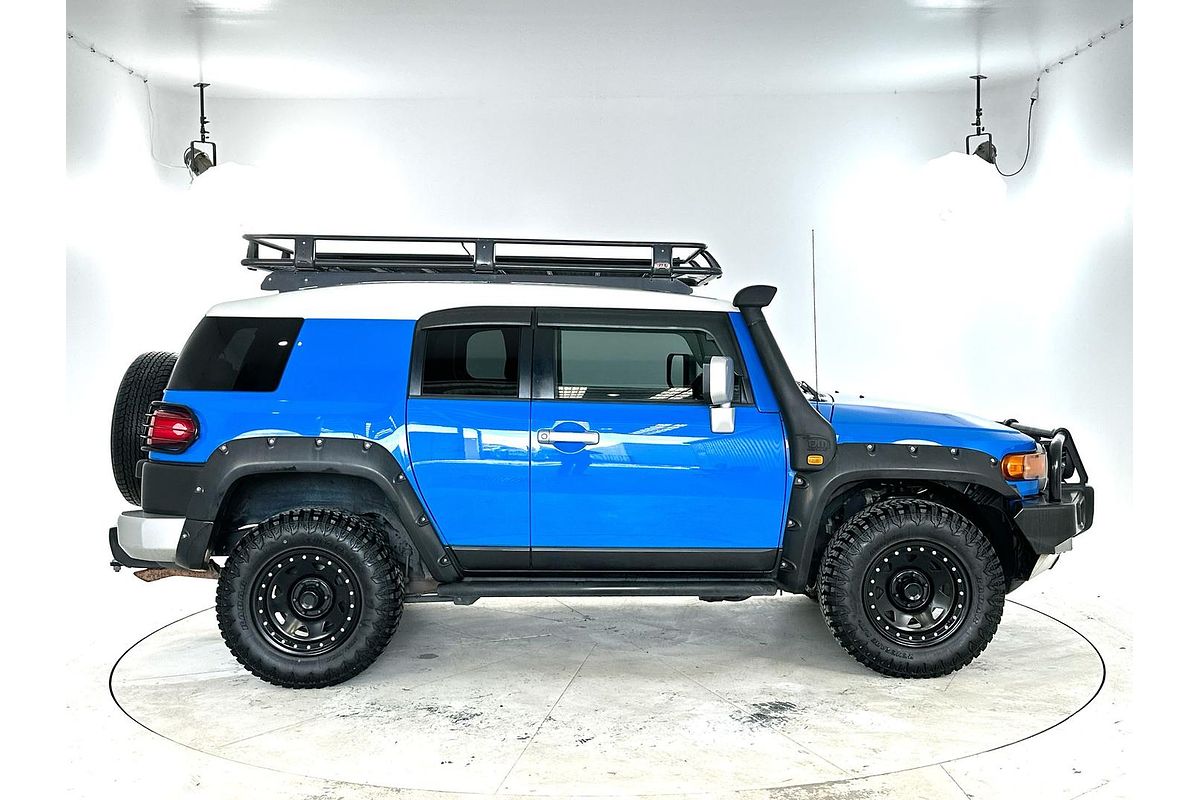 2011 Toyota FJ Cruiser GSJ15R