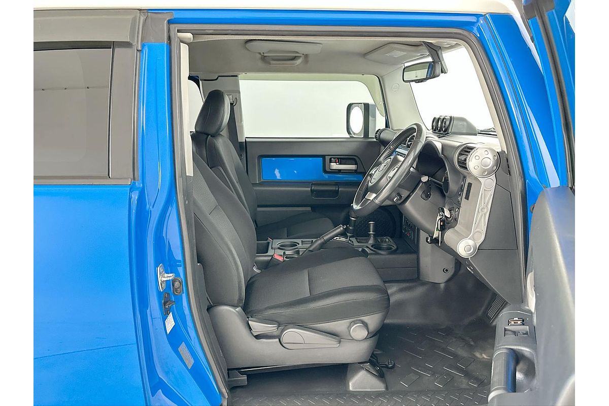 2011 Toyota FJ Cruiser GSJ15R