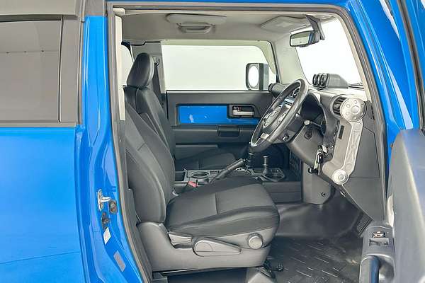 2011 Toyota FJ Cruiser GSJ15R