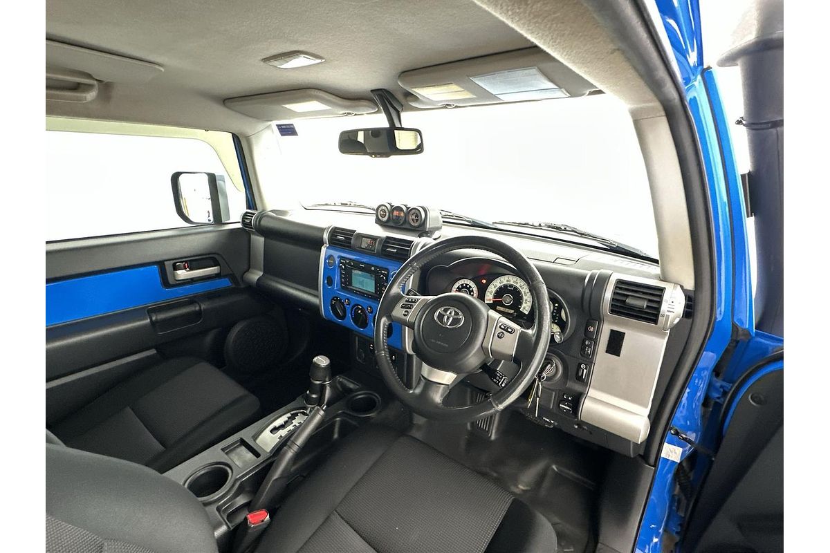 2011 Toyota FJ Cruiser GSJ15R