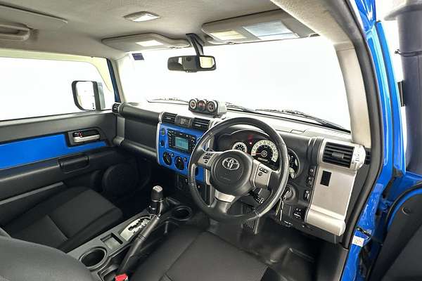 2011 Toyota FJ Cruiser GSJ15R