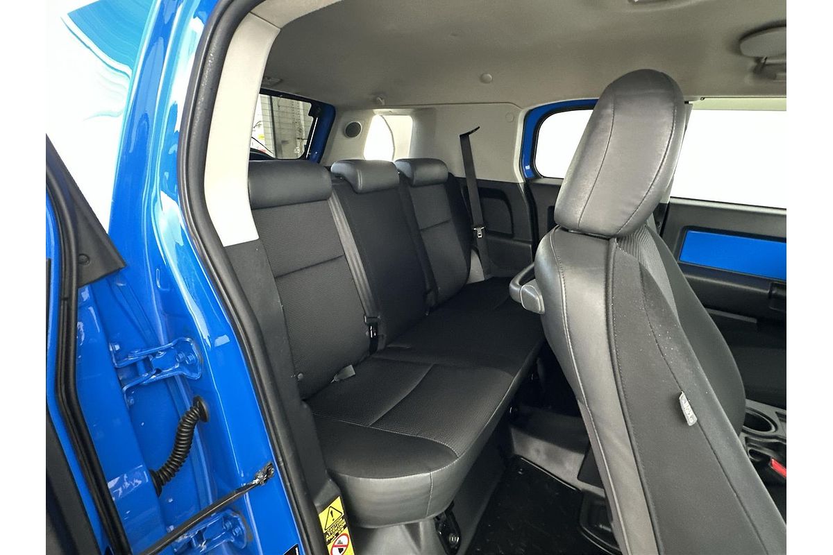 2011 Toyota FJ Cruiser GSJ15R