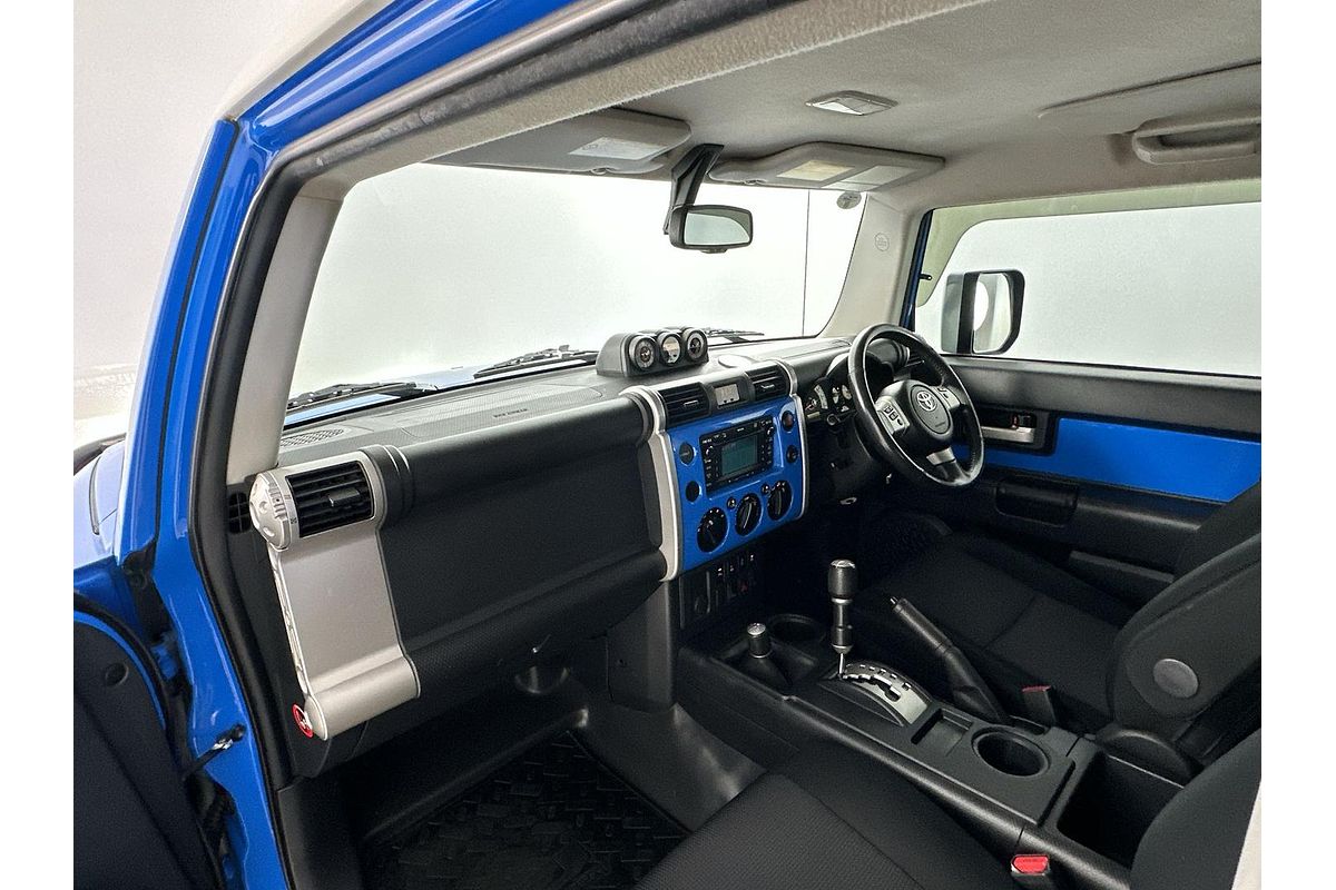2011 Toyota FJ Cruiser GSJ15R