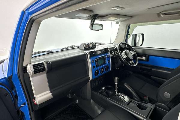 2011 Toyota FJ Cruiser GSJ15R
