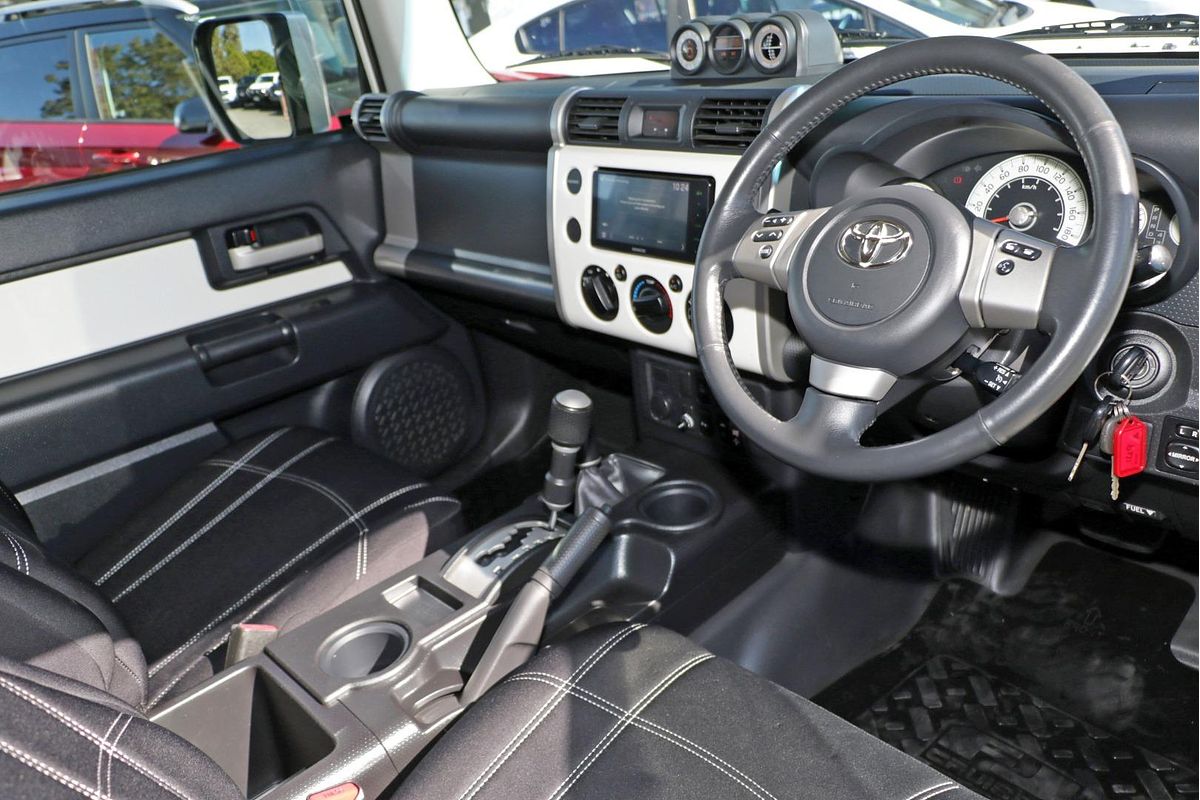 2011 Toyota FJ Cruiser GSJ15R