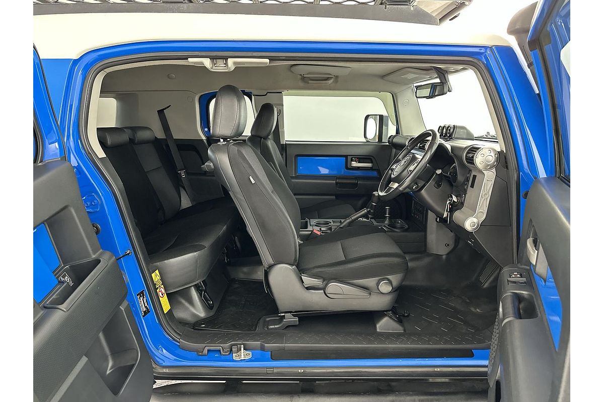 2011 Toyota FJ Cruiser GSJ15R