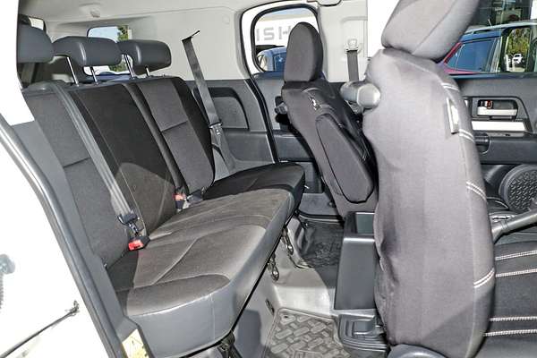 2011 Toyota FJ Cruiser GSJ15R