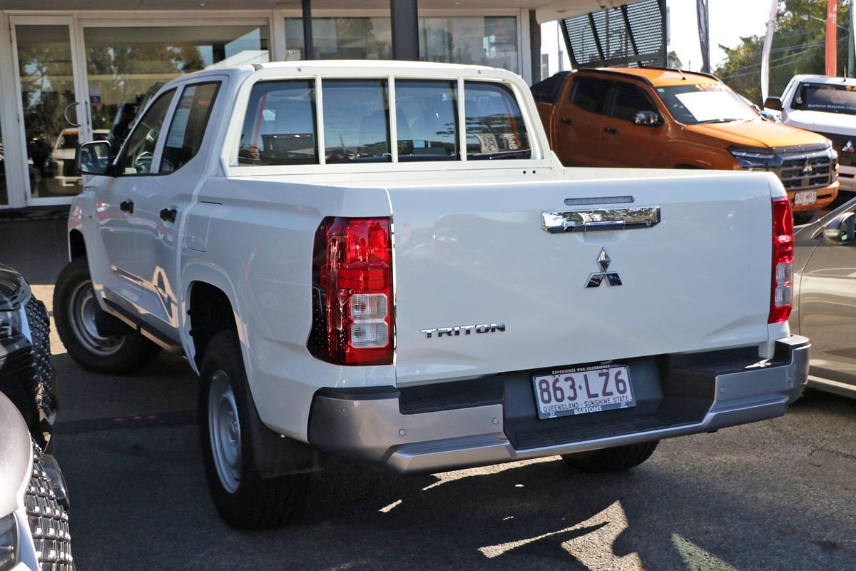 2024 Mitsubishi Triton GLX MV 4X4