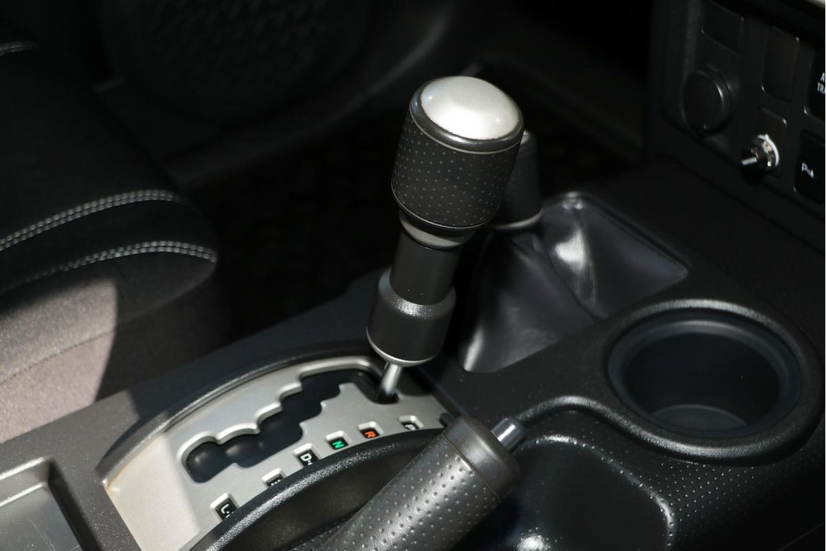 2011 Toyota FJ Cruiser GSJ15R