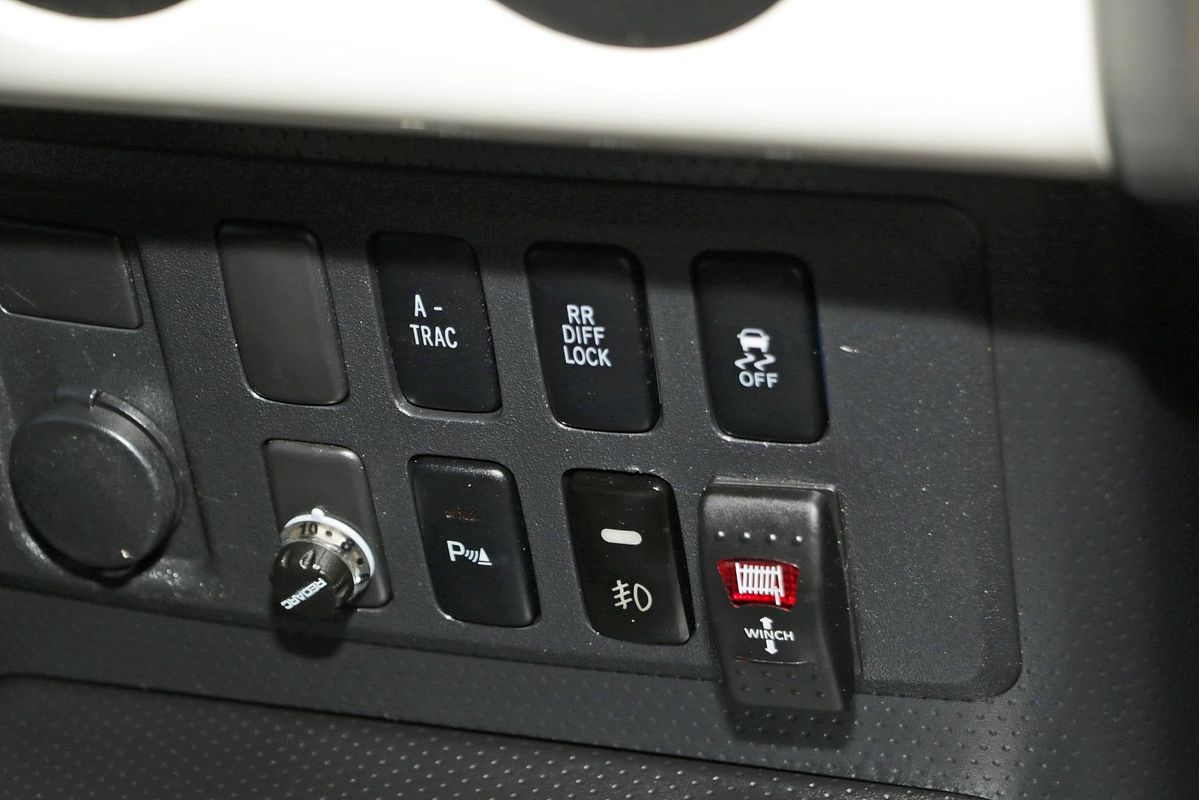 2011 Toyota FJ Cruiser GSJ15R
