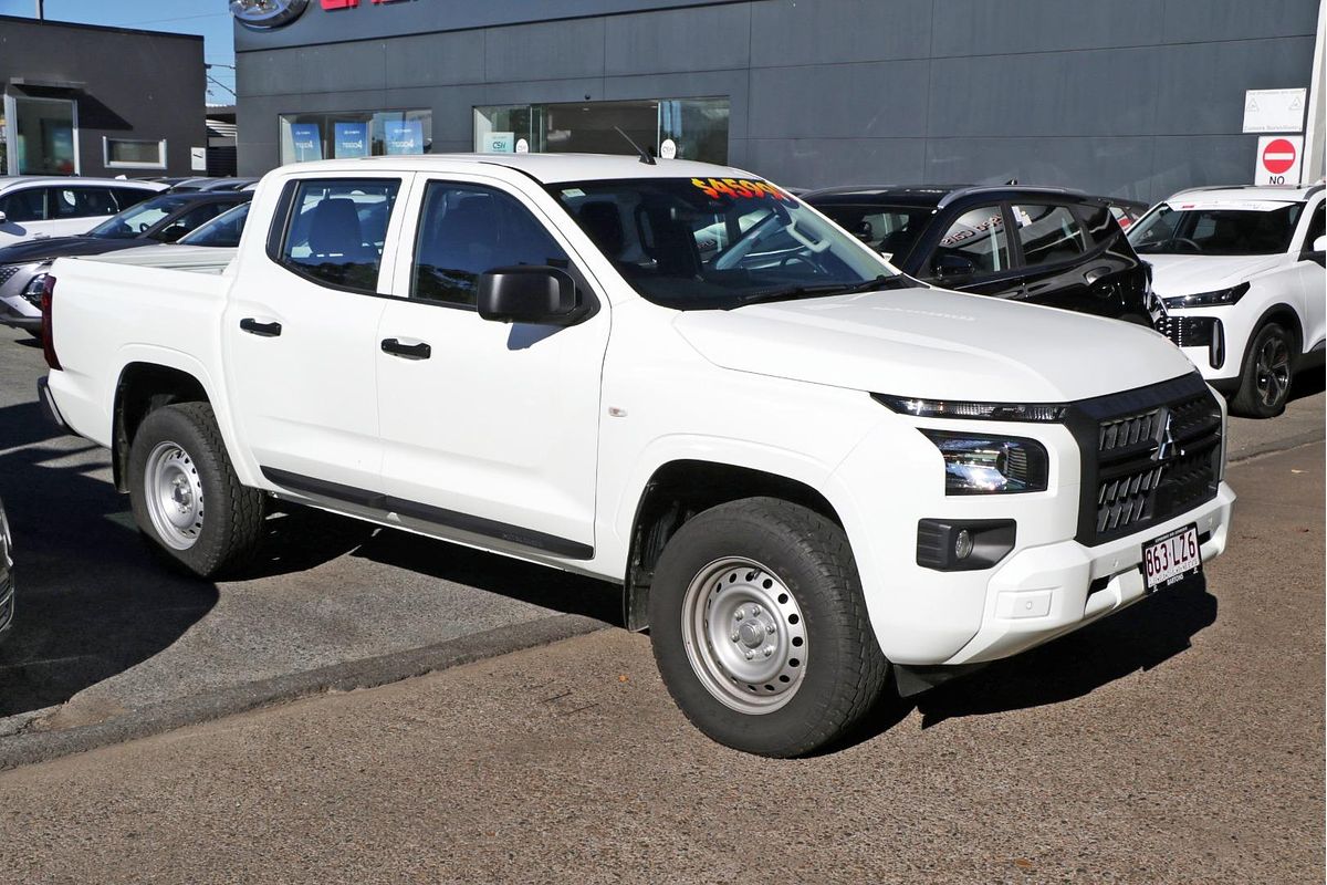 2024 Mitsubishi Triton GLX MV 4X4