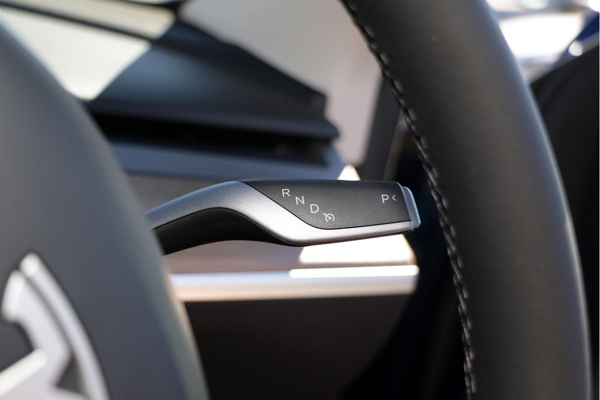 2024 Tesla Model Y Rear-Wheel Drive