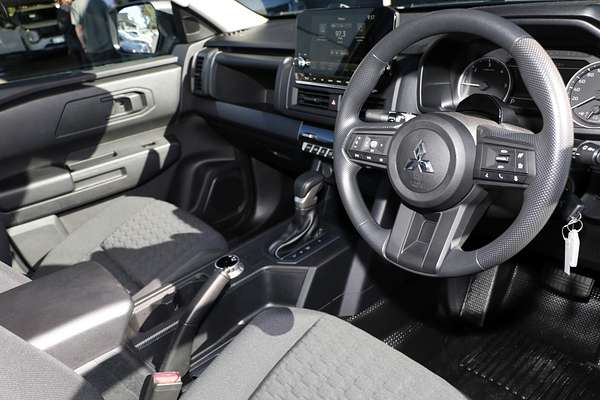 2024 Mitsubishi Triton GLX MV 4X4
