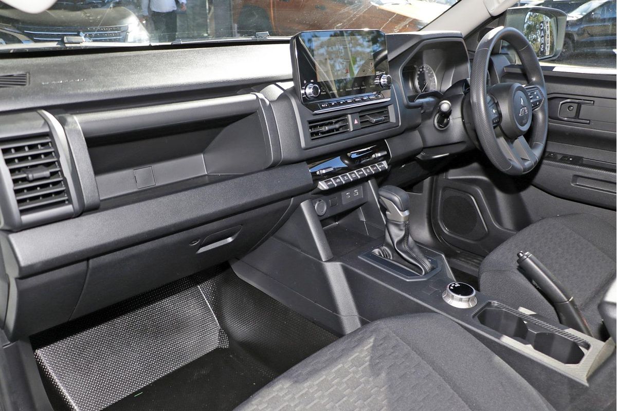 2024 Mitsubishi Triton GLX MV 4X4