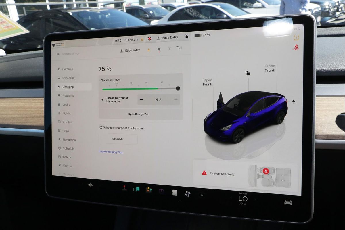2024 Tesla Model Y Rear-Wheel Drive
