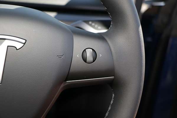 2024 Tesla Model Y Rear-Wheel Drive