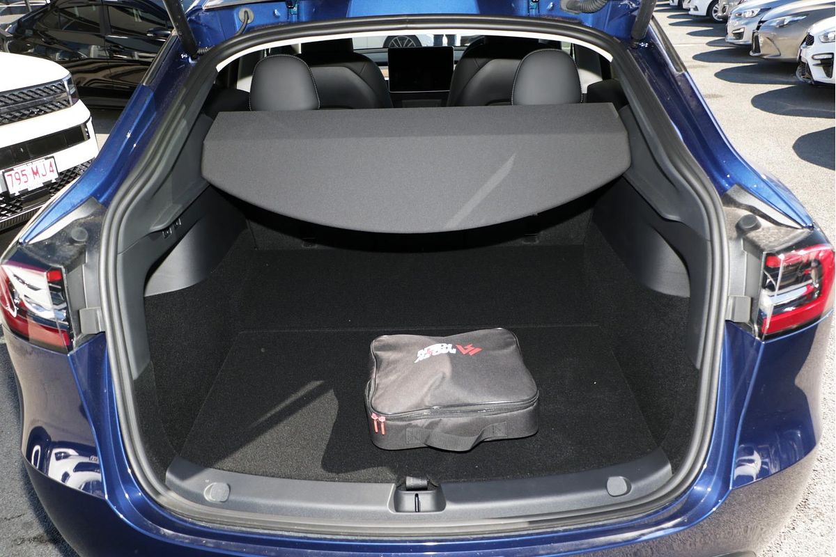 2024 Tesla Model Y Rear-Wheel Drive