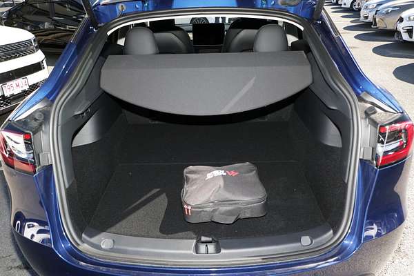 2024 Tesla Model Y Rear-Wheel Drive