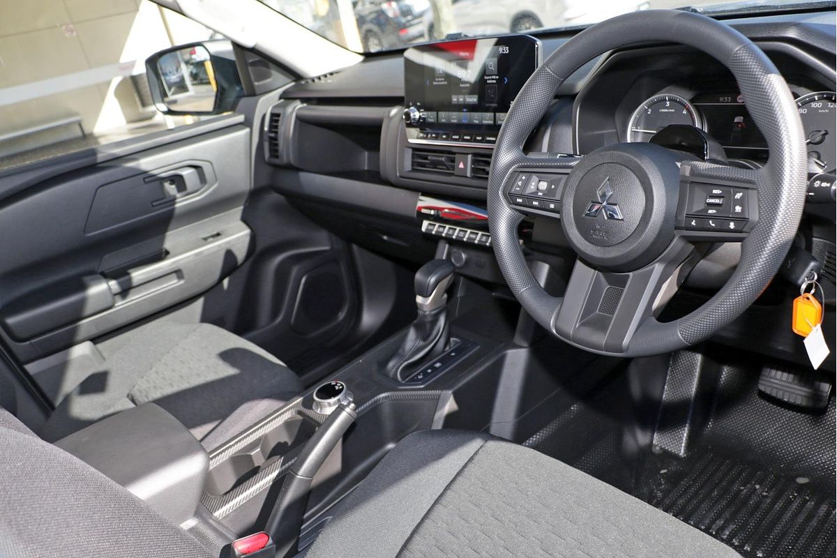 2025 Mitsubishi Triton GLX MV 4X4