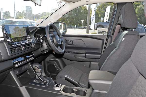 2025 Mitsubishi Triton GLX MV 4X4