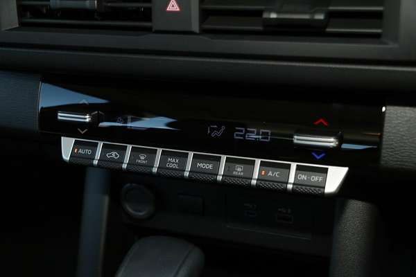 2024 Mitsubishi Triton GLX MV 4X4