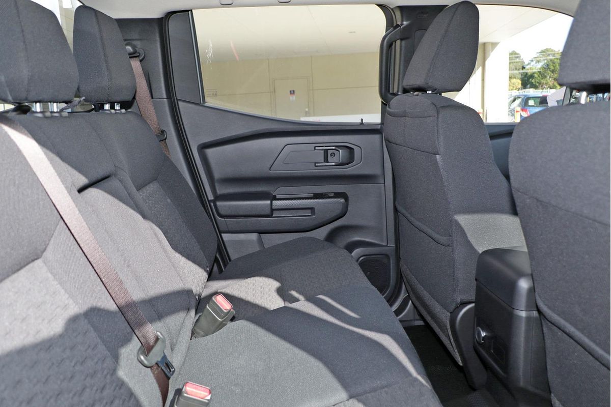 2025 Mitsubishi Triton GLX MV 4X4
