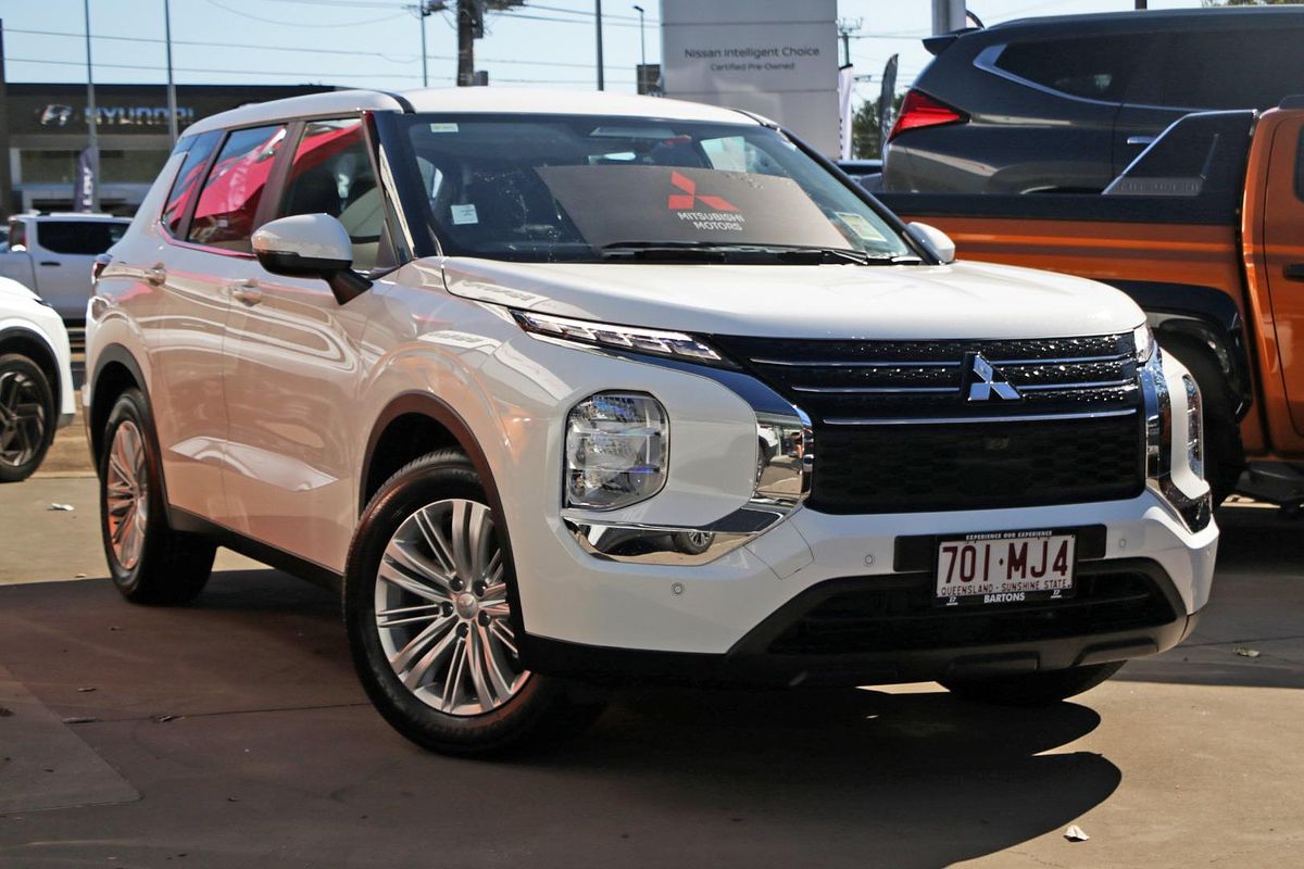 2024 Mitsubishi Outlander ES ZM