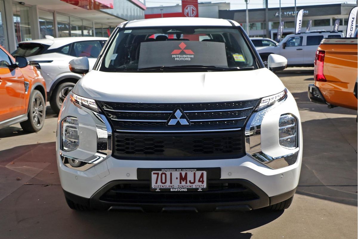 2024 Mitsubishi Outlander ES ZM
