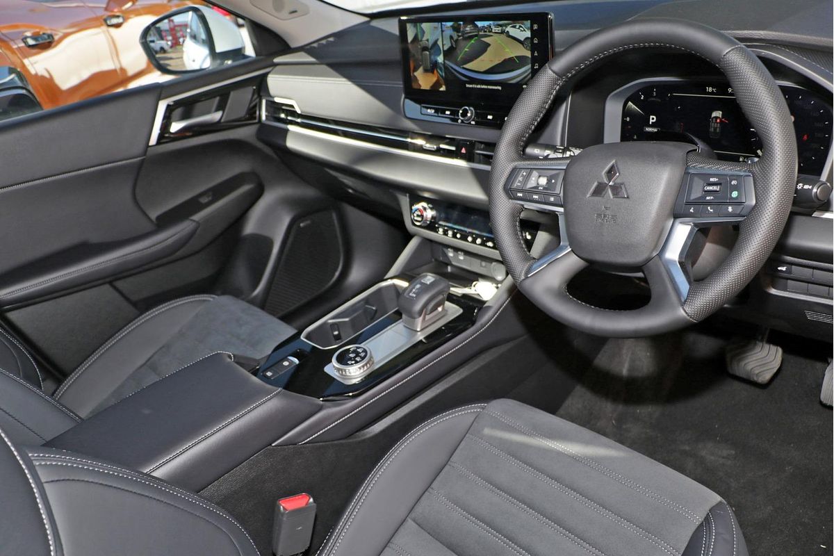 2025 Mitsubishi Outlander Aspire ZM