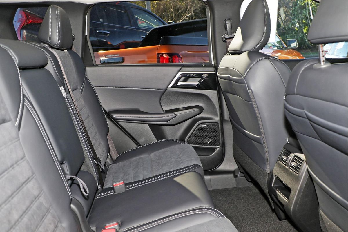 2025 Mitsubishi Outlander Aspire ZM