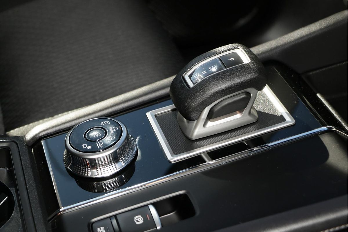 2024 Mitsubishi Outlander ES ZM
