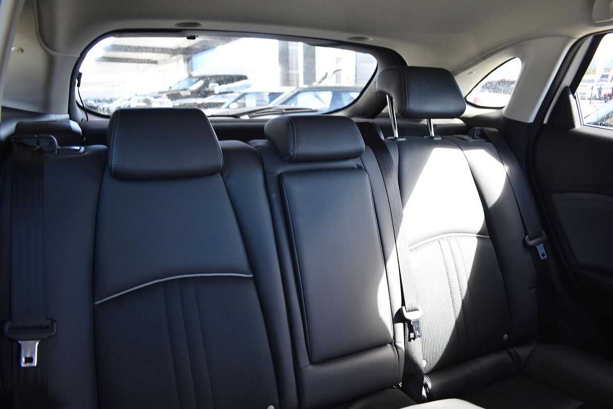 2023 Mazda CX-3 sTouring DK
