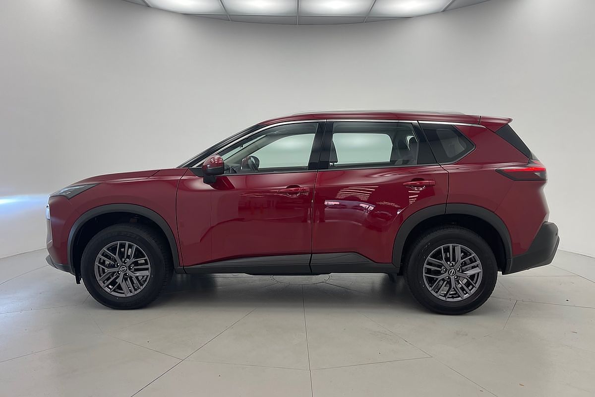 2024 Nissan X-TRAIL ST T33