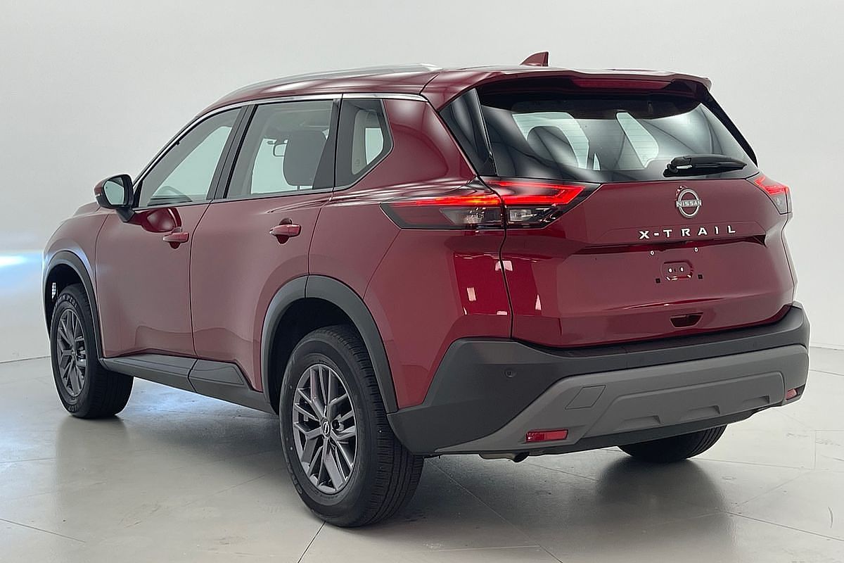 2024 Nissan X-TRAIL ST T33