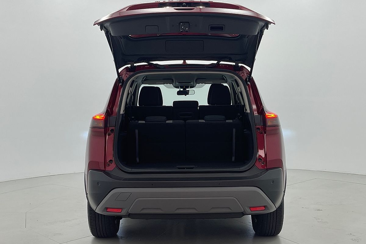2024 Nissan X-TRAIL ST T33