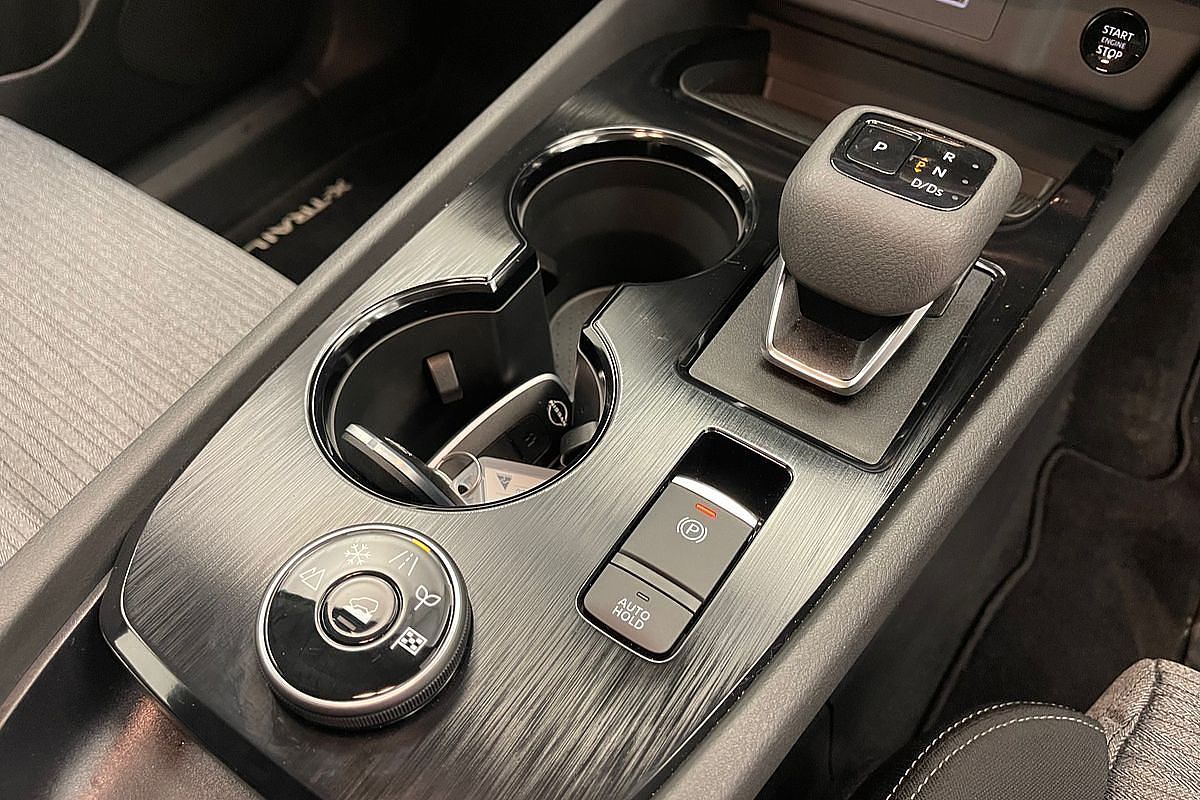 2024 Nissan X-TRAIL ST T33