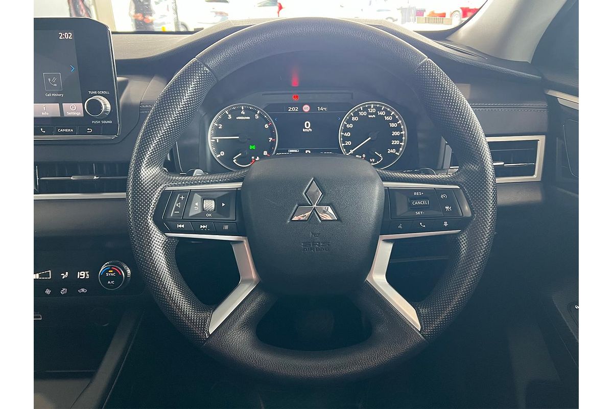 2023 Mitsubishi Outlander ES ZM