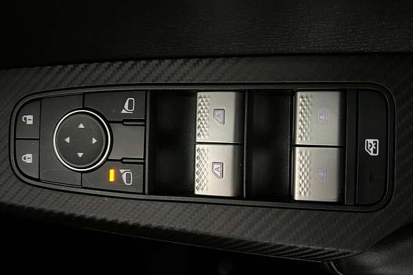 2023 Mitsubishi Outlander ES ZM