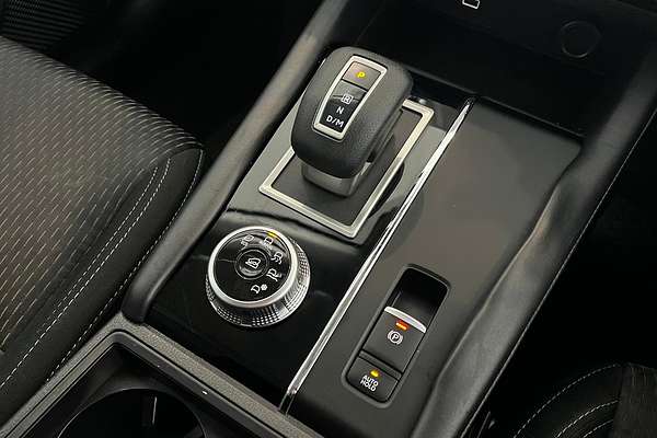 2023 Mitsubishi Outlander ES ZM