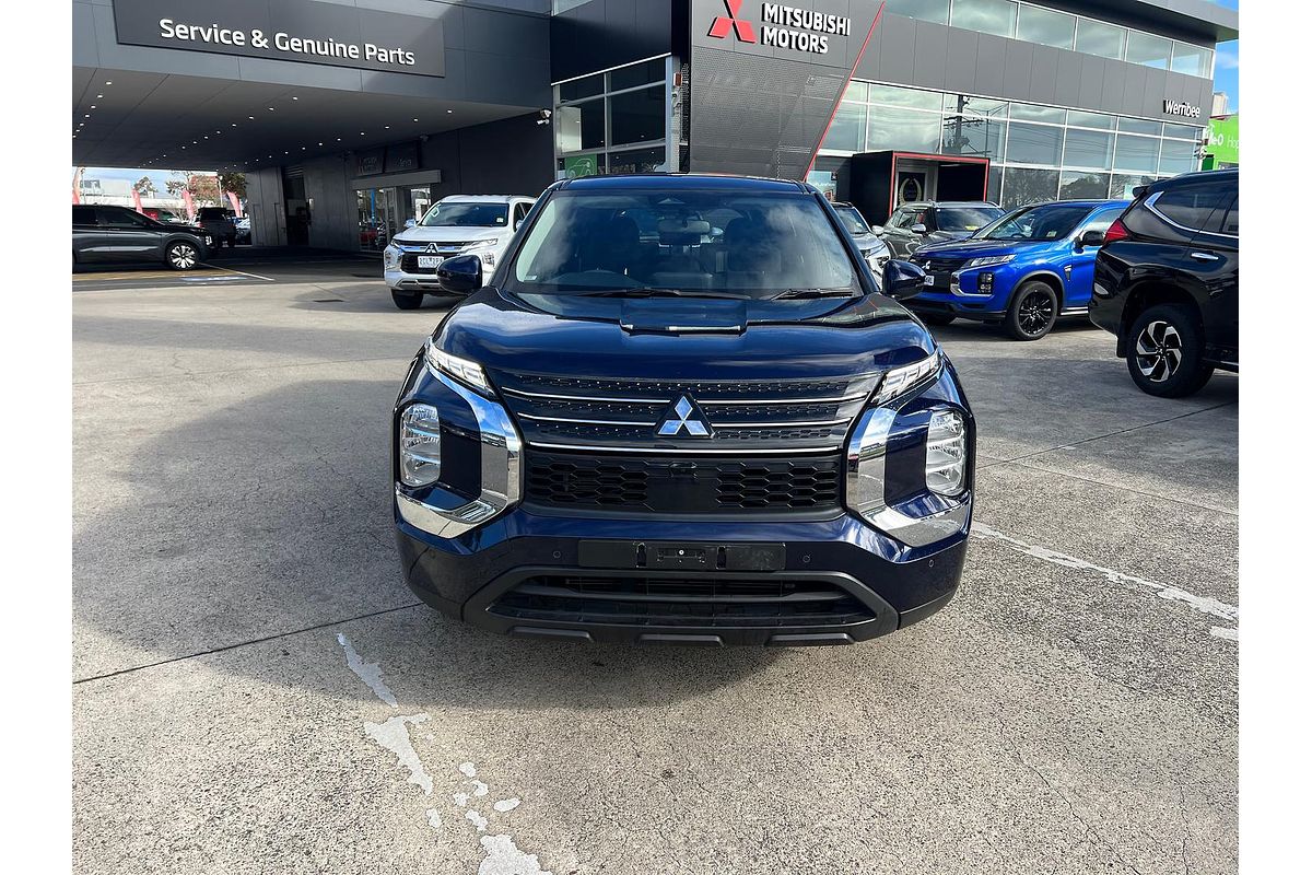 2023 Mitsubishi Outlander ES ZM