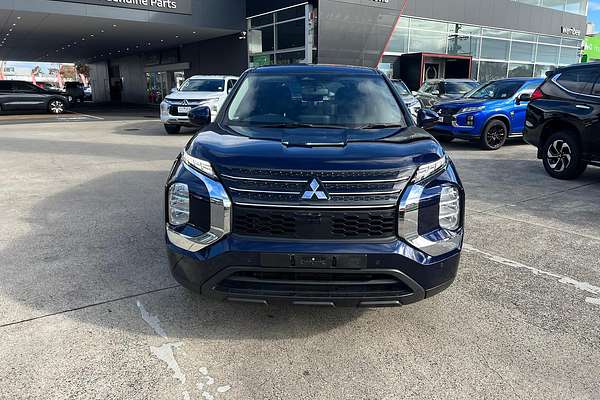 2023 Mitsubishi Outlander ES ZM