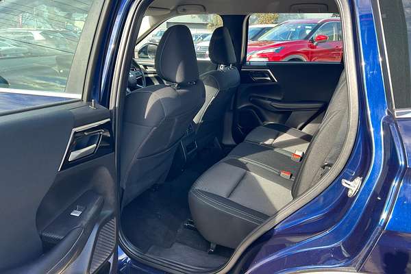 2023 Mitsubishi Outlander ES ZM