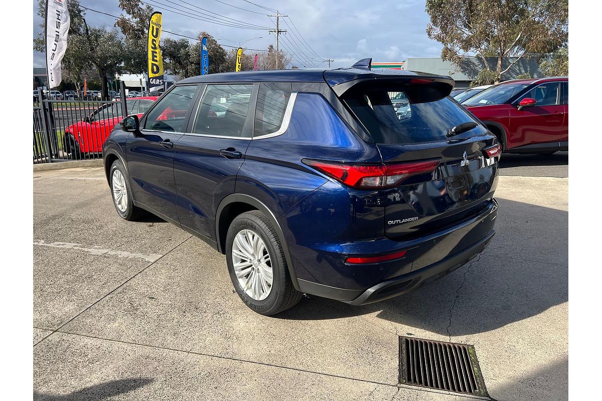 2023 Mitsubishi Outlander ES ZM