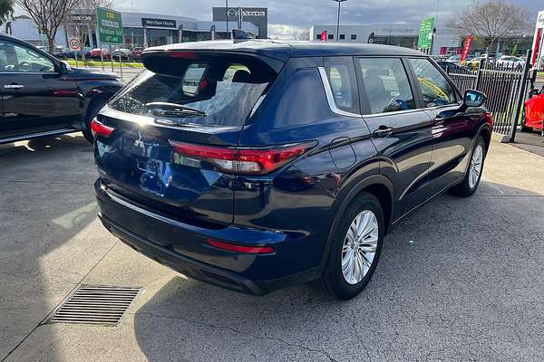 2023 Mitsubishi Outlander ES ZM