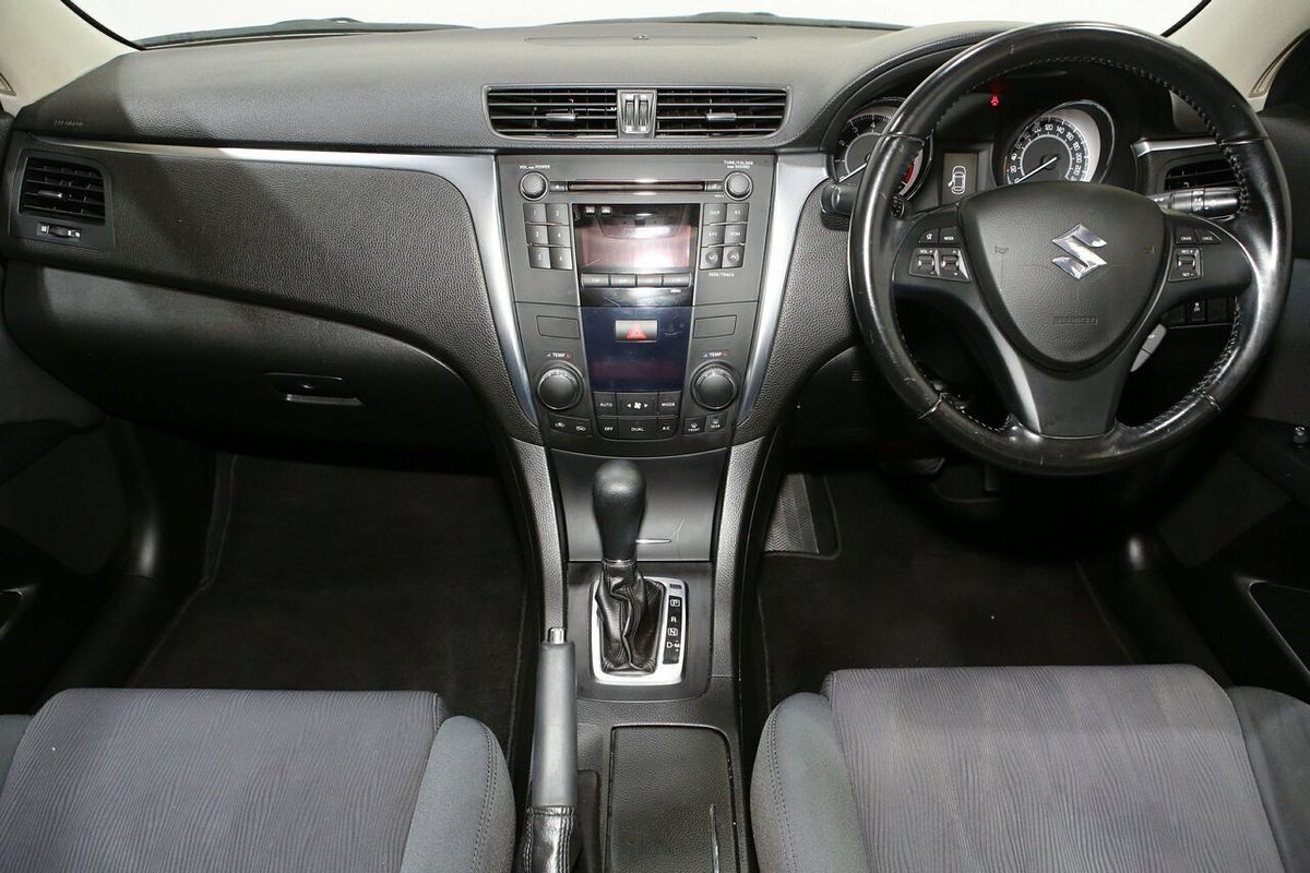 2012 Suzuki Kizashi Touring FR
